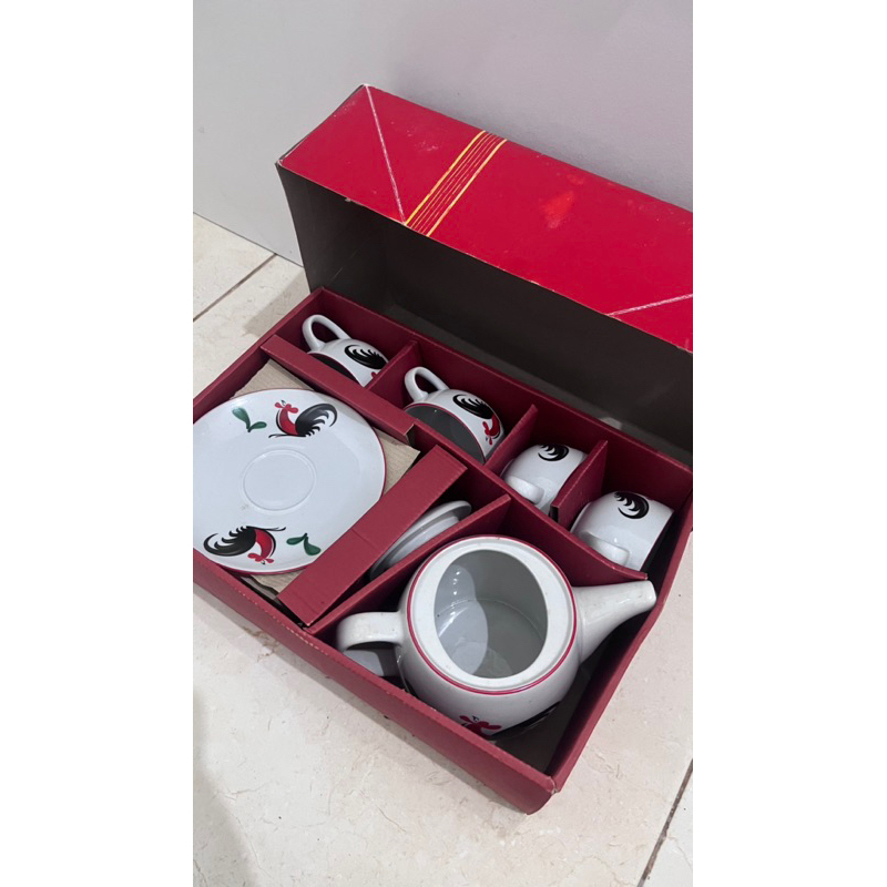 Cangkir Teko Keramik Teh Tea Kopi Kopin Kukuruyuk Ayam Jago Set Kado Nikah