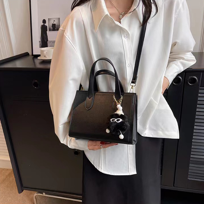 BQ 3648 RISCE TAS HAND BAG IMPORT WANITA CEWEK PEREMPUAN JAKARTA BATAM FREE GANTUNGAN POM2