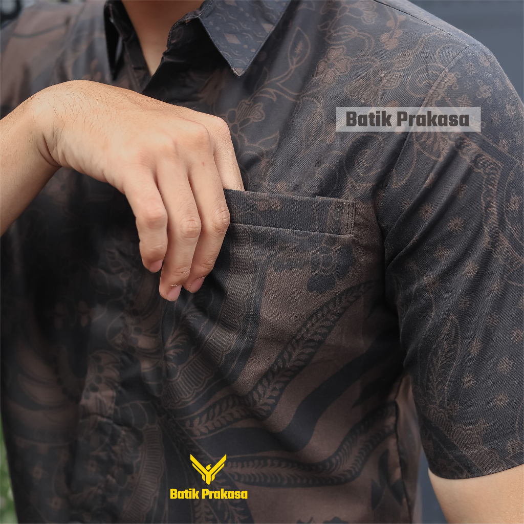 Kemeja Batik Prakasa Motif Gunaadya Slimfit Lengan Pendek Batik Solo