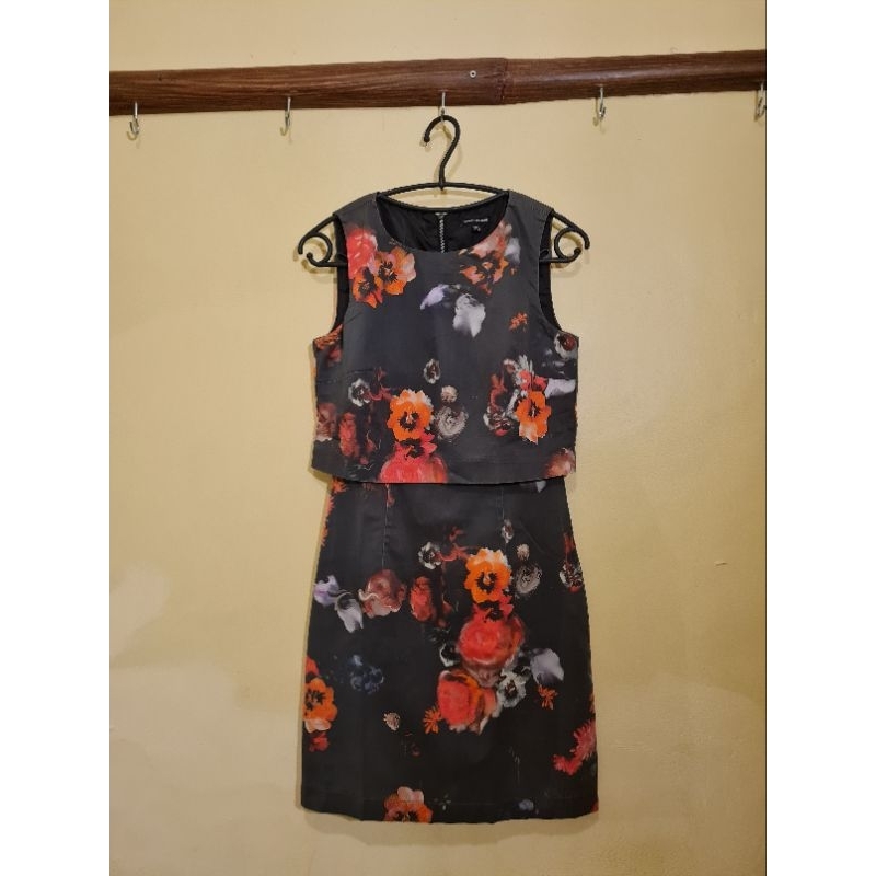 Dress Bunga Warehouse