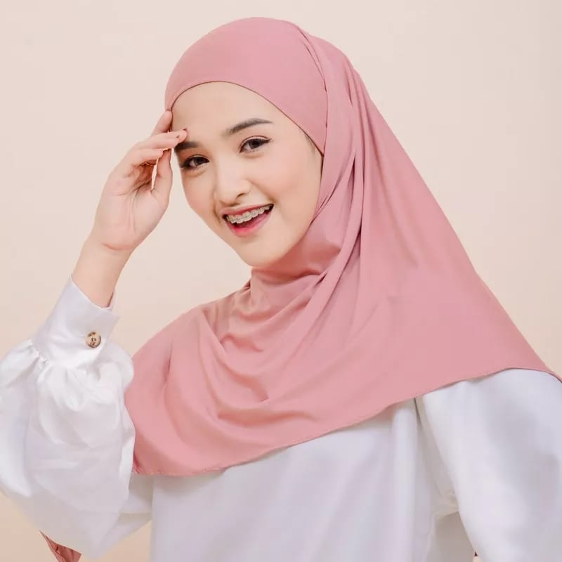 Hijab Wanita Mara Segiempat Instan Tali Bahan Jersey Premium Hijab Instan