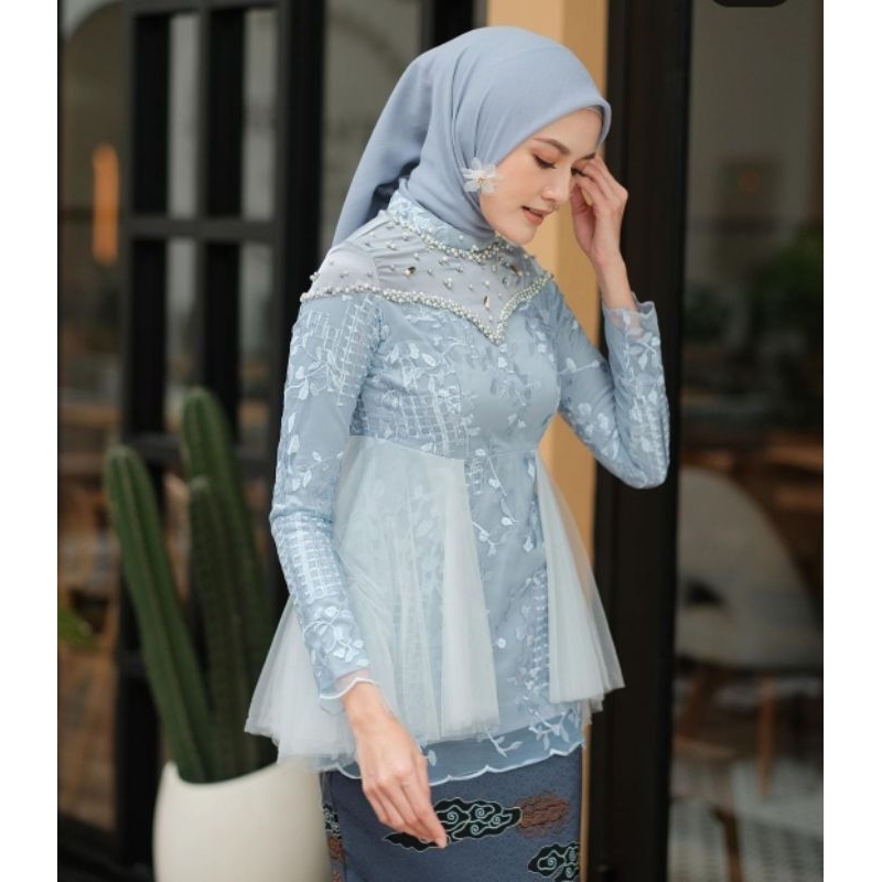 BATIK OFFICIAL - Setelan Kebaya Batik Renata Krem Nude Ice Blue Set Tunik Kebaya Kondangan Tunangan Baju Couple Pasangan Terbaru Batik Modern