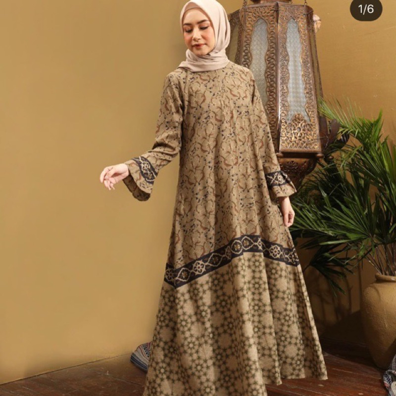 Preloved Fayra Dress Heaven lights x Kamiidea