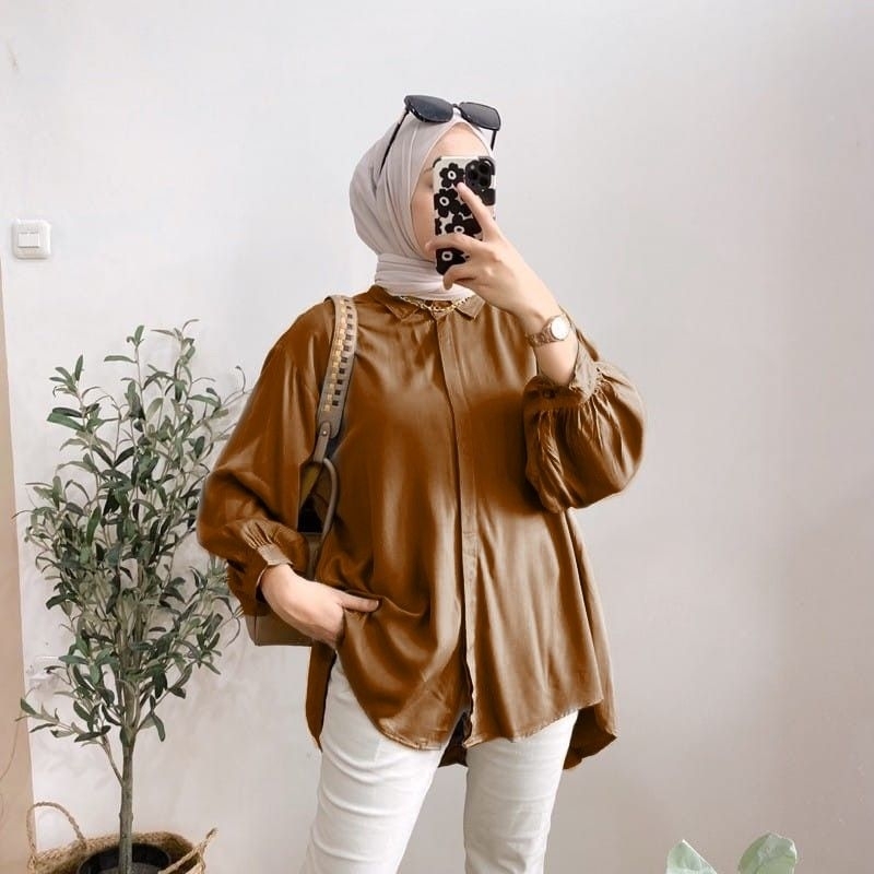 Kemeja Oversize Azura Blouse