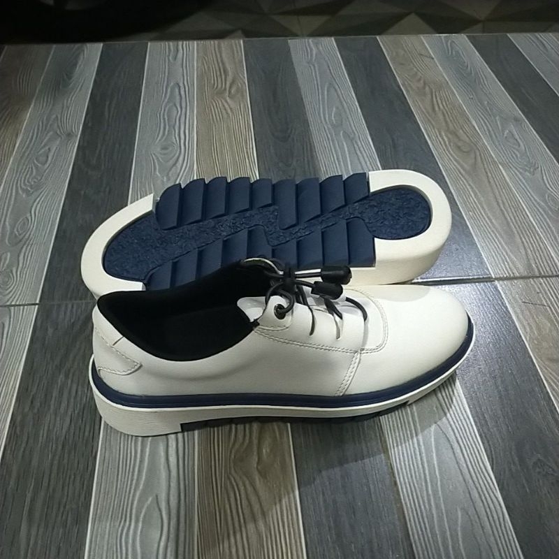 sepatu golf caddy terbaru