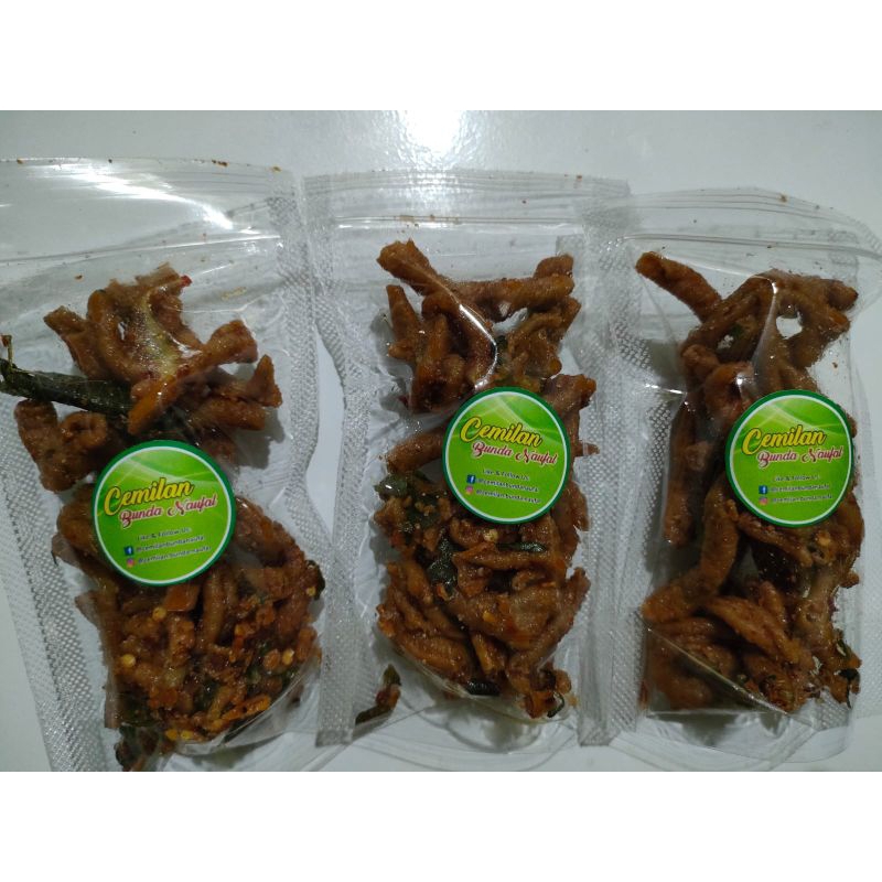 

Keripik Usus Pedas Dan Original Daun Jeruk Pouch Mini (40Gr) Cemilan Bunda Naufal Kripsus