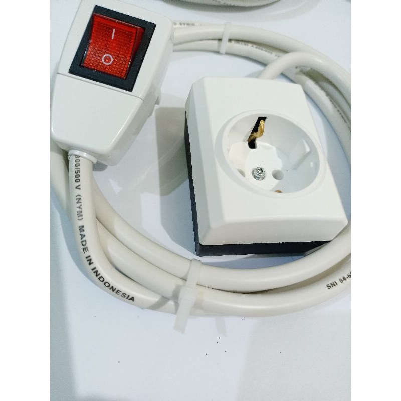 Stopkontak Broco 1-6 lubang/kabel Kawat SNI 2 X 1.5/1-10 meter/Steker on off Kuningan