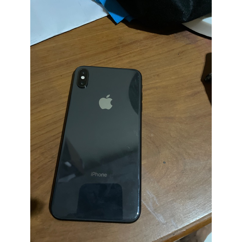 iphone xs max lock icloud
