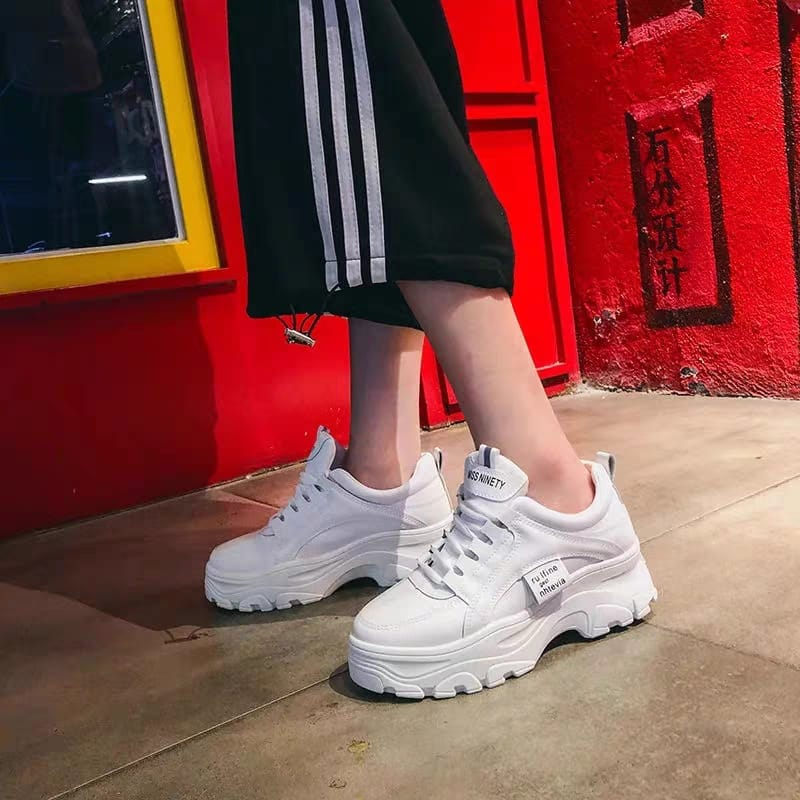 GROSIRTAS &quot;FREE BOX&quot; LV0083 Sepatu Sneakers Wanita Fashion Import Kekinian