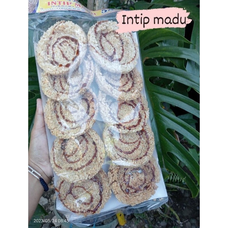 

intip madu isi 10