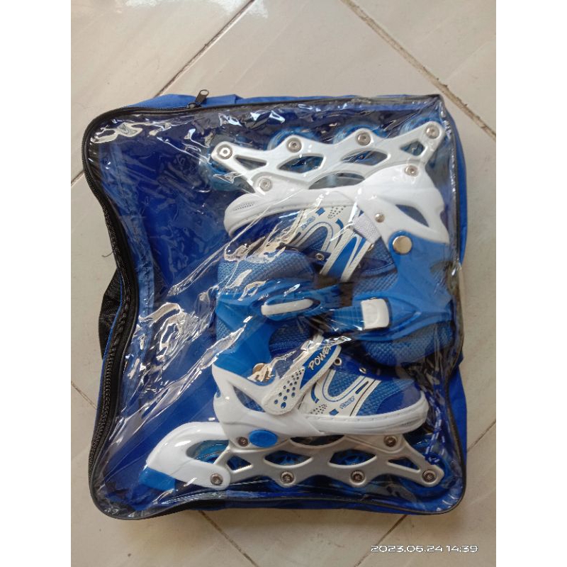 Sepatu Roda