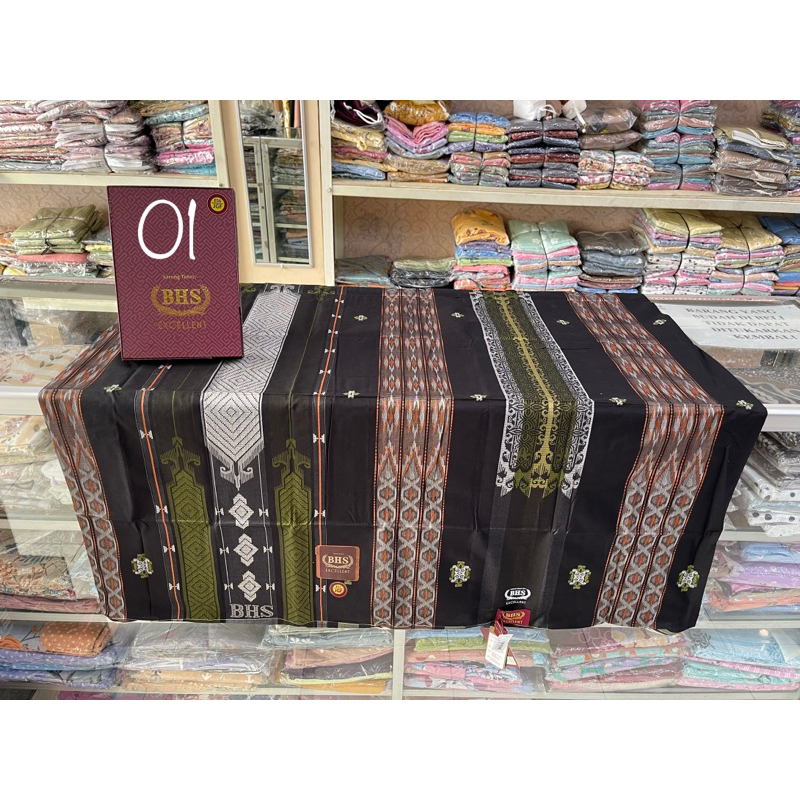 Sarung BHS Excellent Jacquard Gold