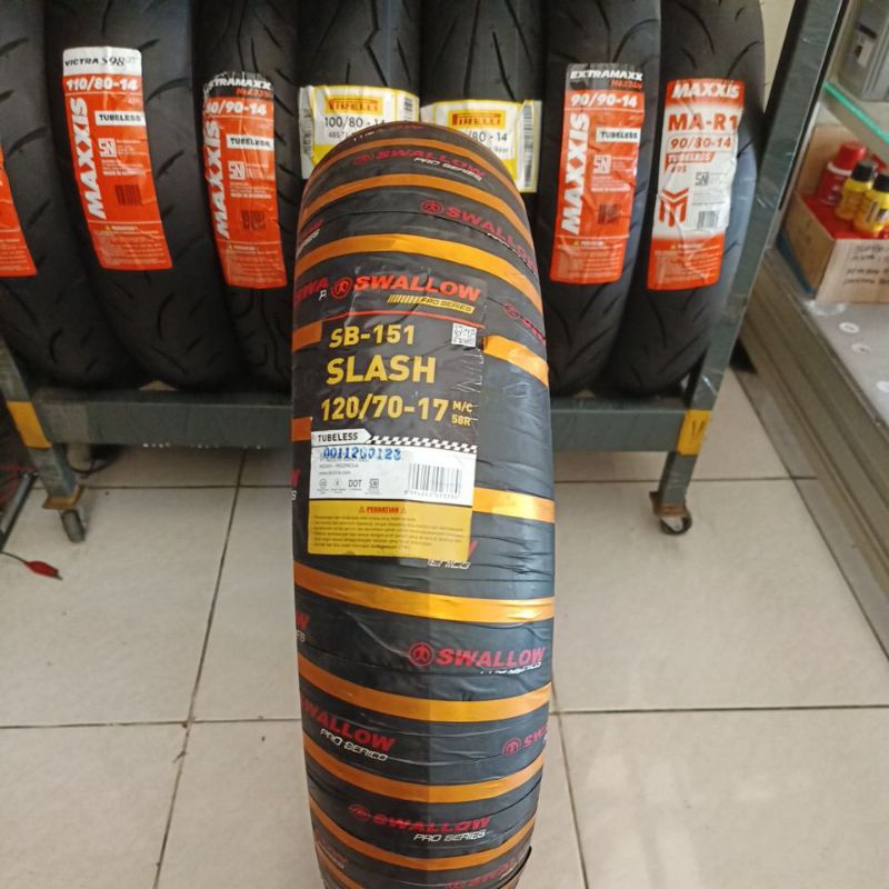 Ban Luar SWALLOW SB-151 SLASH 120/70 Ring 17 Tubeless SOFT COMPOUND