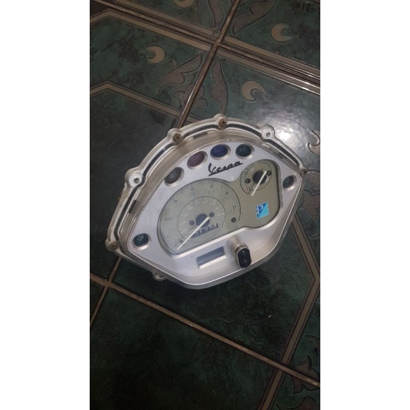 Vespa Speedometer Vespa LX 125 2v Bekas