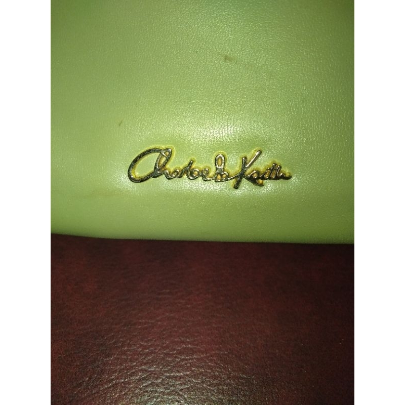 Preloved tas Charles & Keith