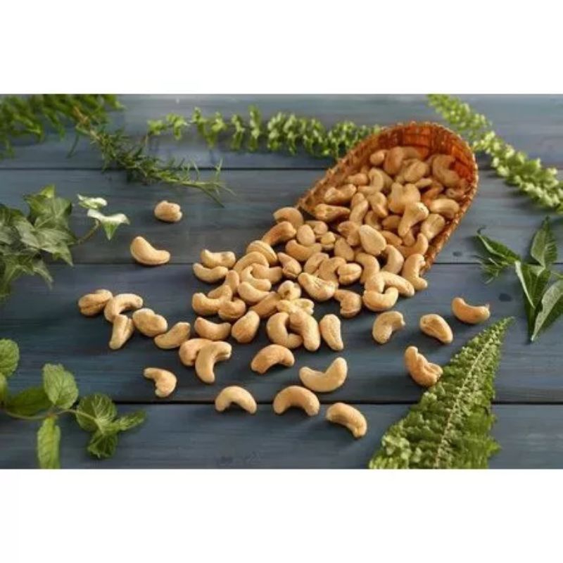 

Kacang Mede Roasted Utuh/Kacang Mede panggang 500 gram Matang siap makan