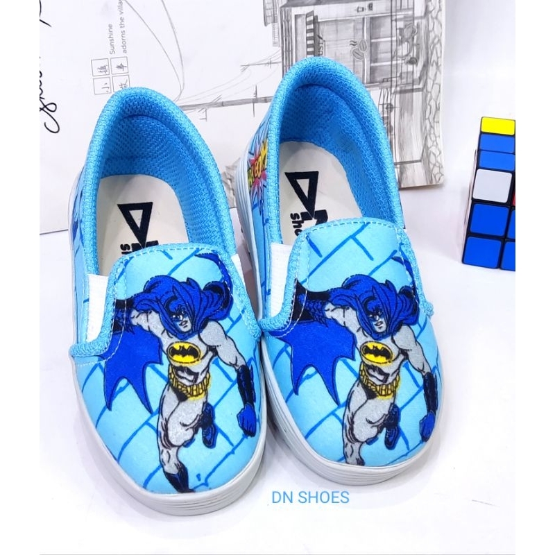 Sepatu anak laki sepatu slip on anak laki laki motif batman