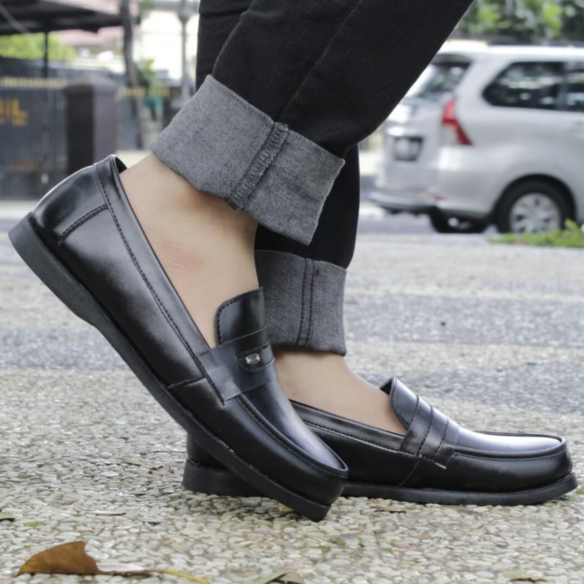 sepatu Kasual Slip On Pria Kulit Pu Sintetic Premium Ori Hitam Coklat Modis Modern Enoz Slim