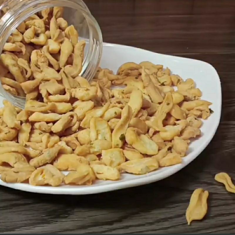 

Kue Bawang Gunting Renyah Gurih Enak 1kg dan 500 gr