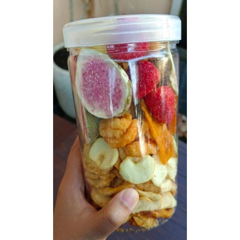 Mix Fruits Chips In Jar Premium - Dengan Buah Tin &amp; Strawberry - Buah mix Buah Tin dan Strawberry Kemasan Toples