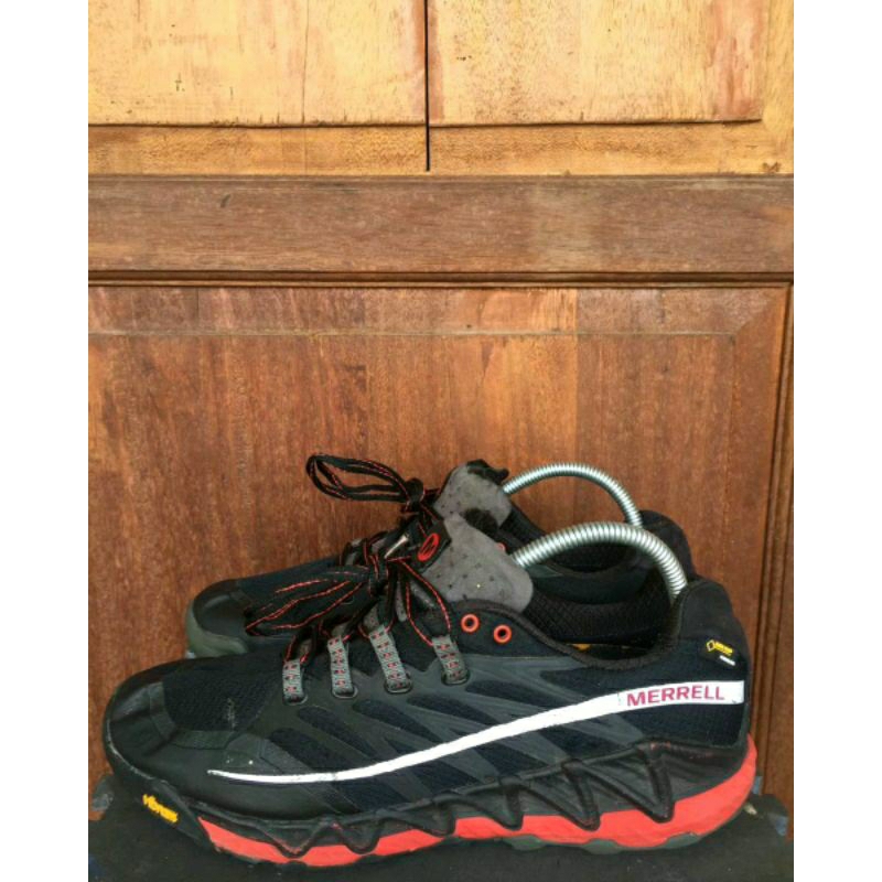 sepatu second merrel