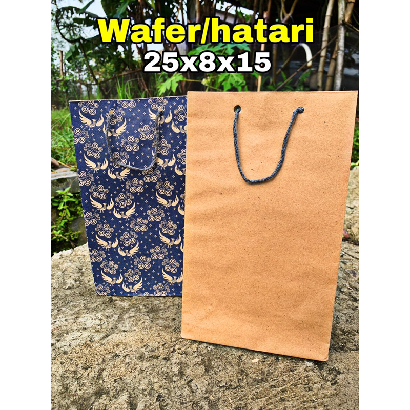 

promo TERMURAH!!! Paper bag Hatari/wafer/tango ukuran 25x8x15 polos coklat dan motif