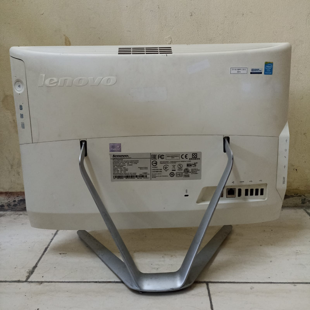Pc  All In  Lenovo Core I5 Ram 8 GB SSD 256 GB LAYAR JERNIH SIAP KIRIM