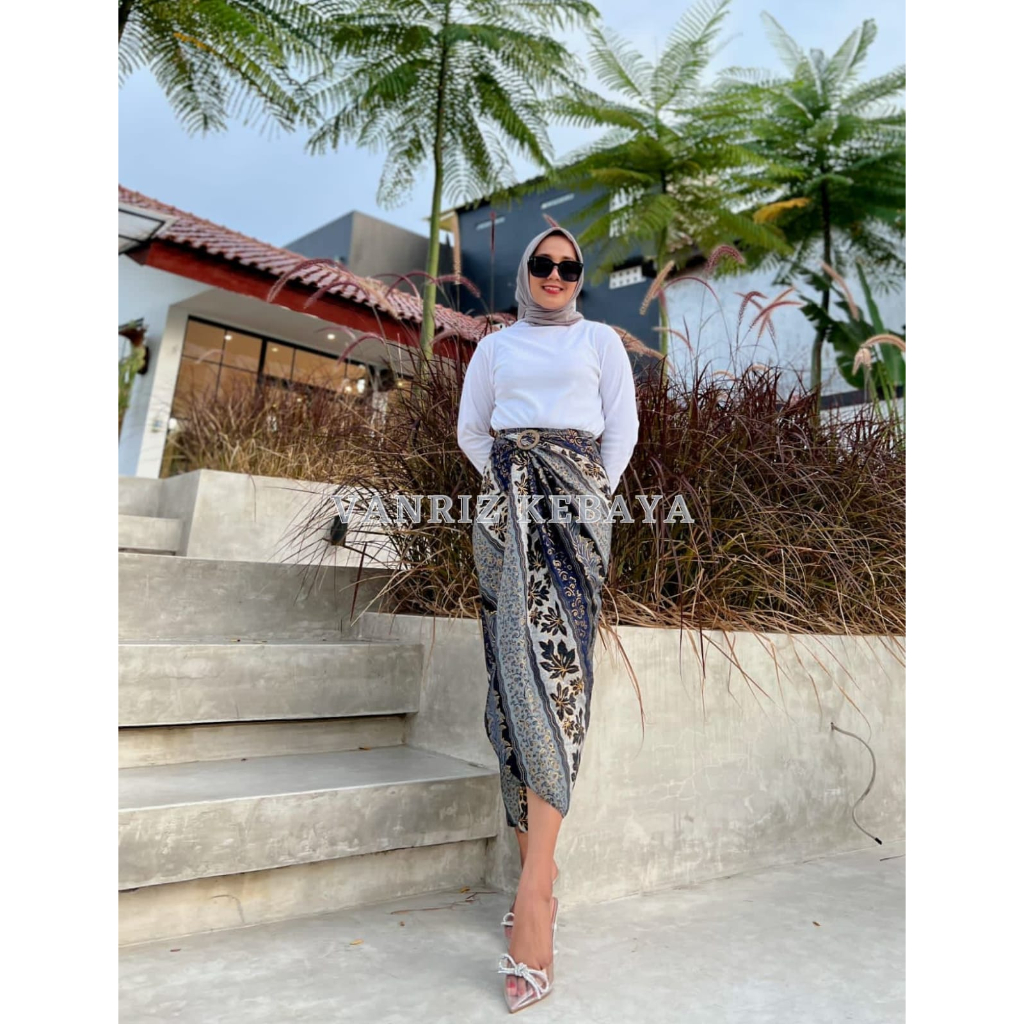 Vanriz Kebaya-Rok Lilit Batik Wanita Free Gesper