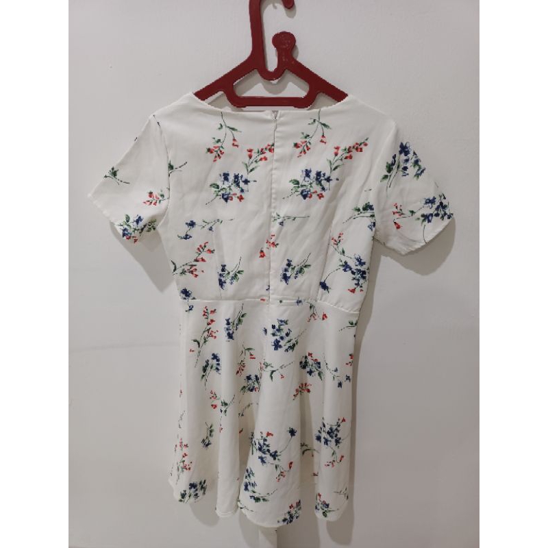 Dress putih preloved