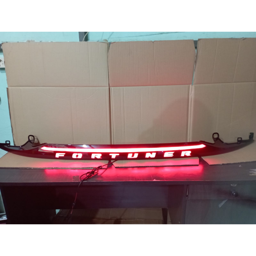 Trunk Lid Trunklid Model Lampu LED All New Fortuner Vrz 2016 Trunk lid / trunklid bagasi New Fortuner VRZ model running