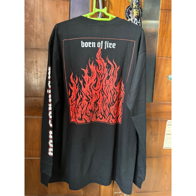 LAWLESS JAKARTA - NON SERVIAM LONGSLEEVE - NEW SIZE M