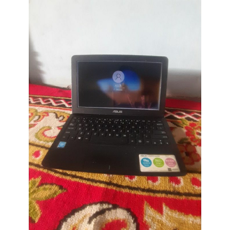 LAPTOP NOTEBOOK ASUS E202S