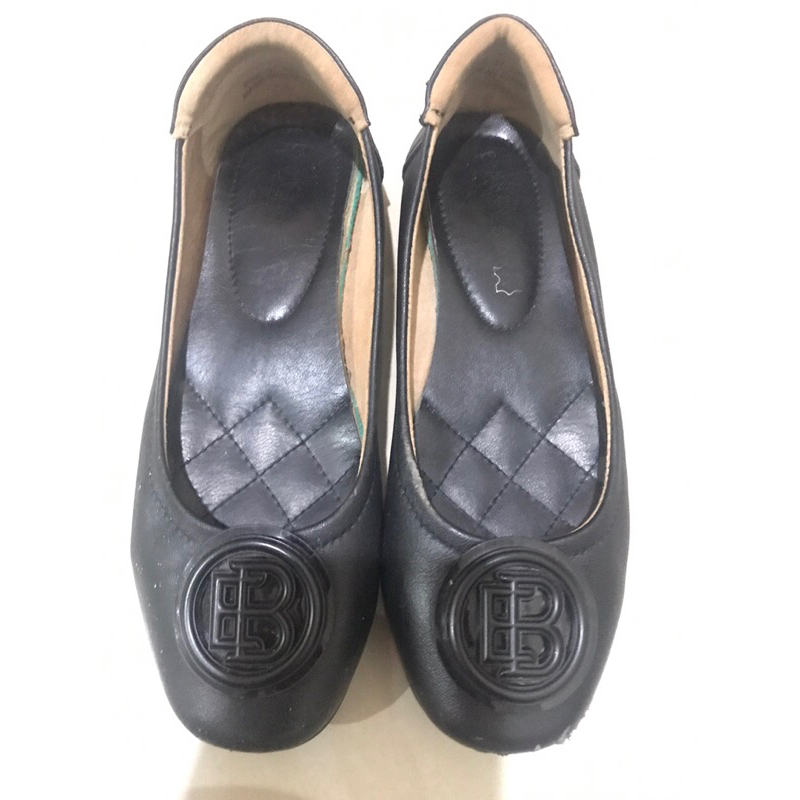 PRELOVED SEPATU EVERBEST (ORIGINAL)