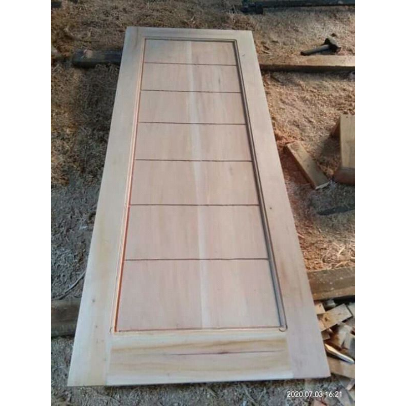 Pintu minimalis kayu mahoni