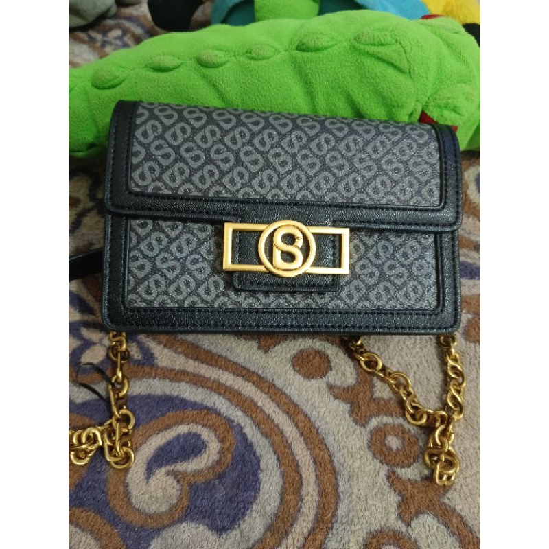 preloved izzy sling bag buttonscarves