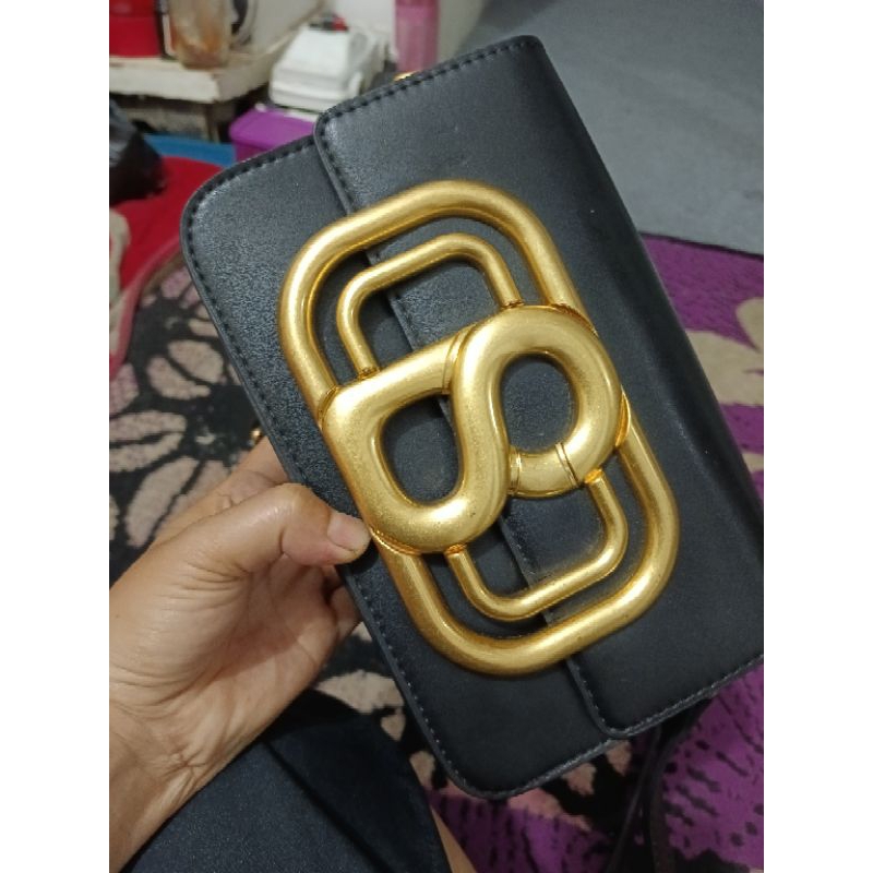 preloved briana bag buttonscarves