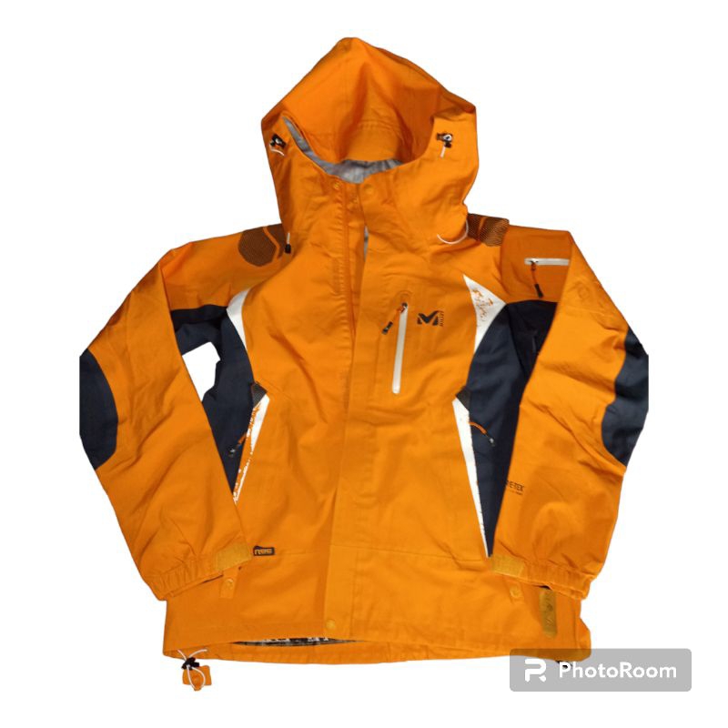 Pakaian milet goretex