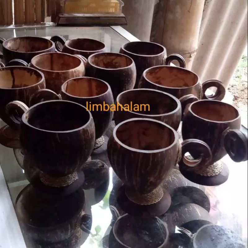 Gelas. Batok kelapa cangkir kopi (KC) jadul unik etnik natural alami tempurung kelapa