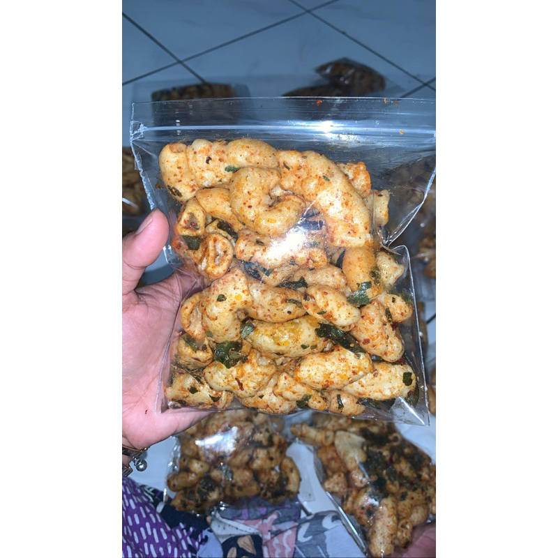 

Makaroni ngembang daun jeruk endol