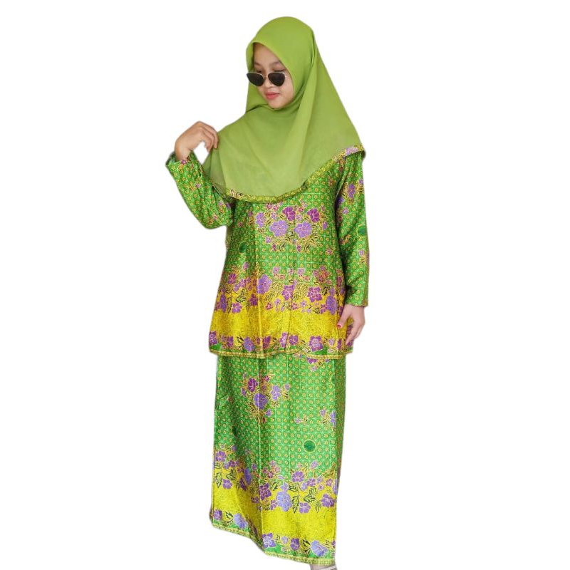 SETELAN MUSLIMAT SEMI SUTRA MUDA