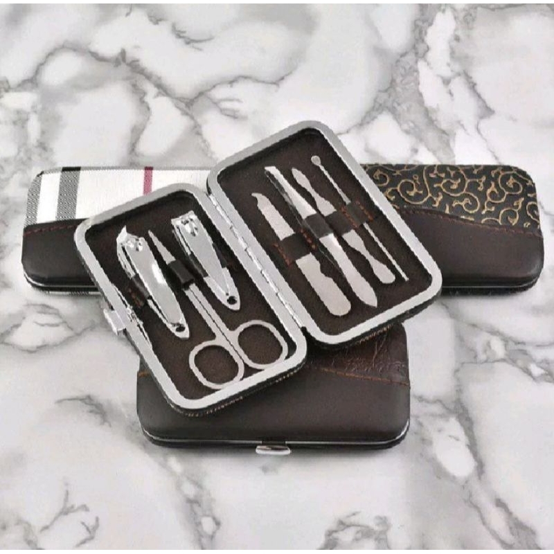 Gunting Kuku Set 7 in 1 Set Menicure Pedicure