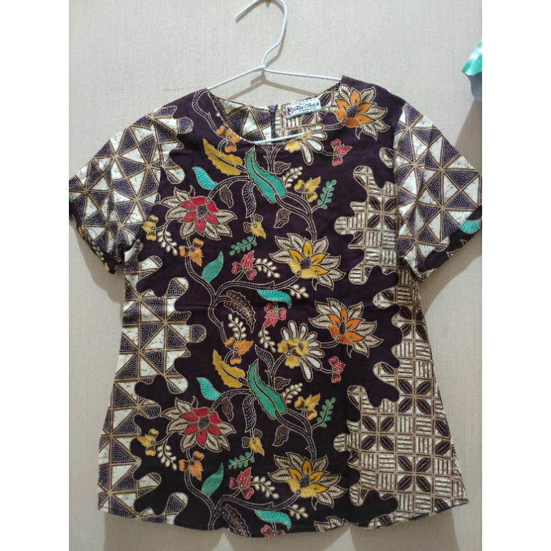 Batik Blouse Casual by Ria Batik Preloved Good Condition
