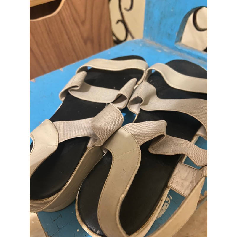 Preloved Fladeo Sandal Size 40