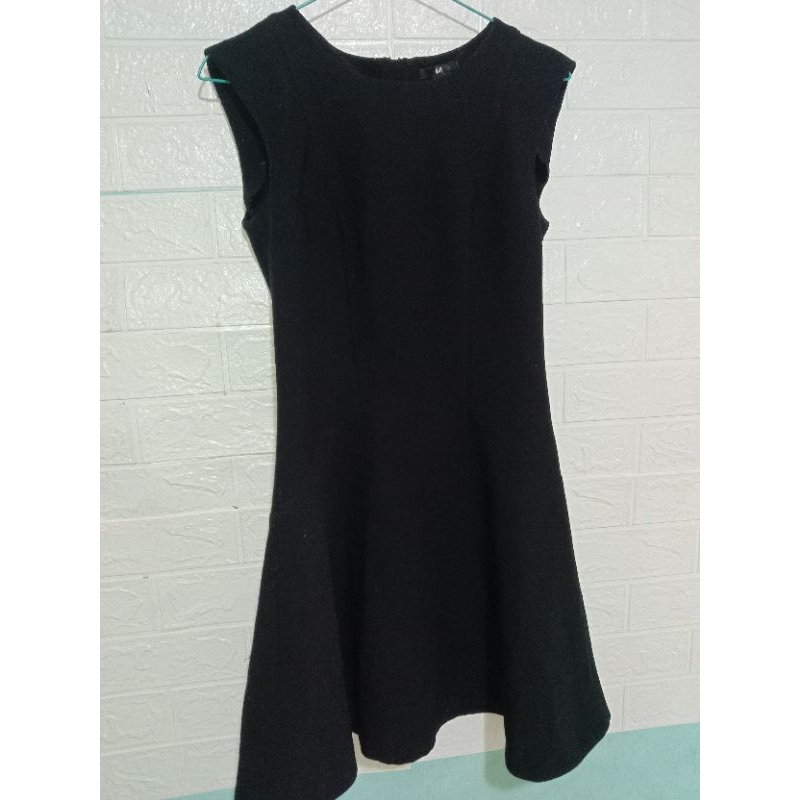 H&M dress hitam panjang 84cm Ld 84cm