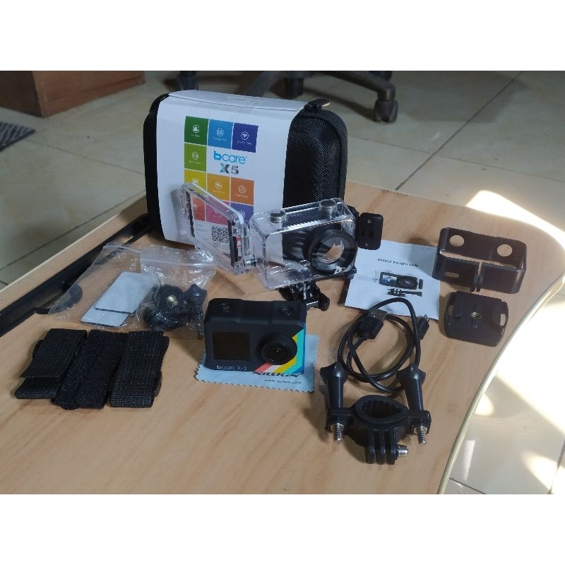BCARE X5 ACTION CAM DUAL SCREEN DUA LAYAR DEPAN BELAKANG SECOND ACTION CAMERA BEKAS GOPRO WARNA HITA
