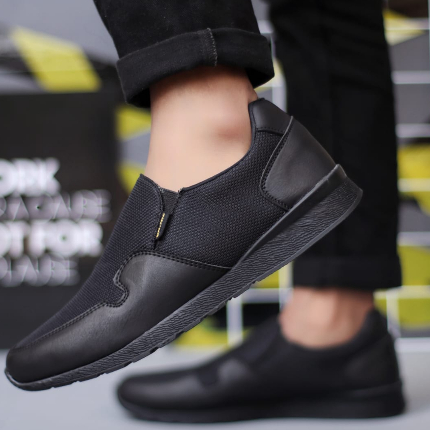 ABRHM Sepatu Casual Sneakers Hitam Slop Pria