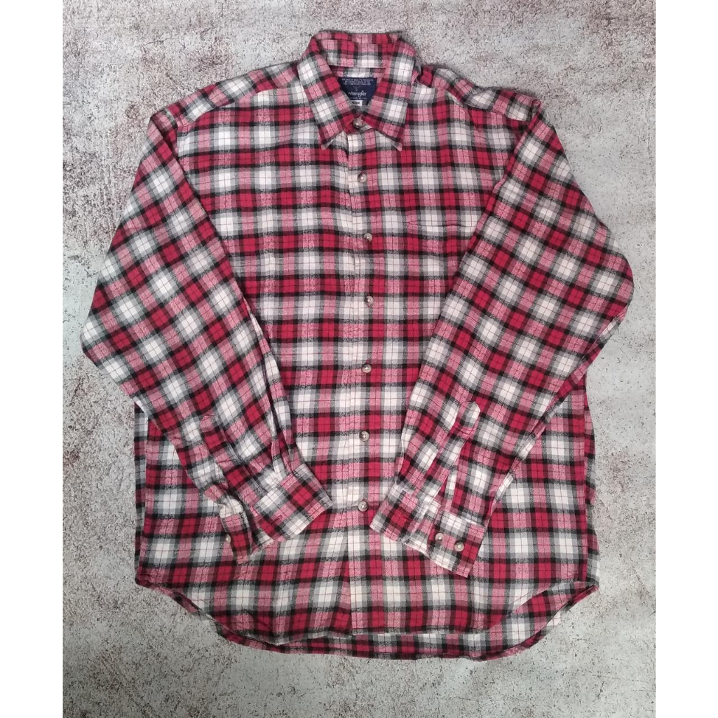 WRANGLER kemeja flannel Size on tag M (fit to L)
