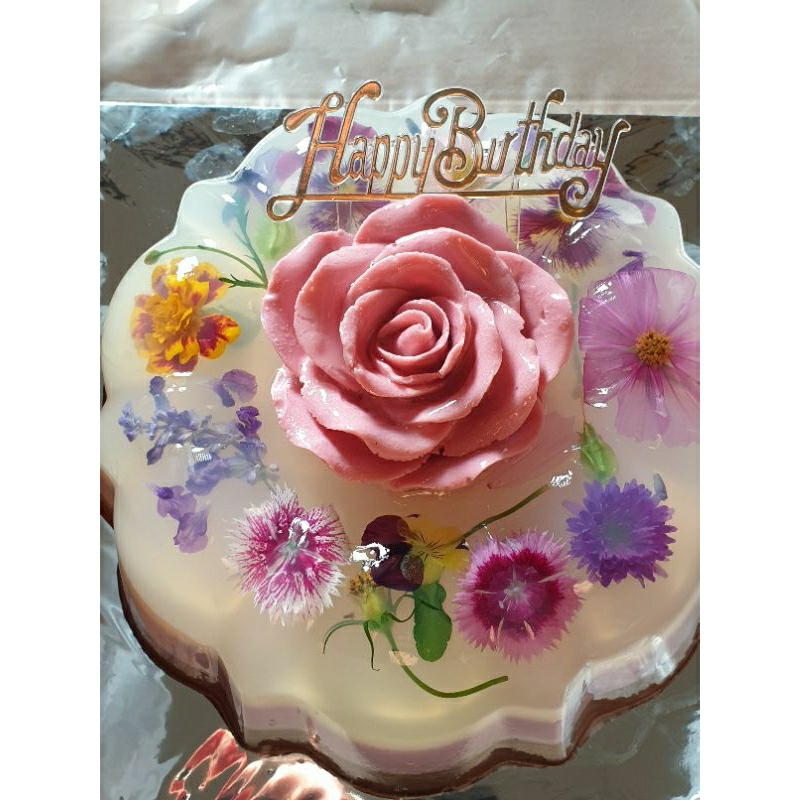 Puding ultah edible flower