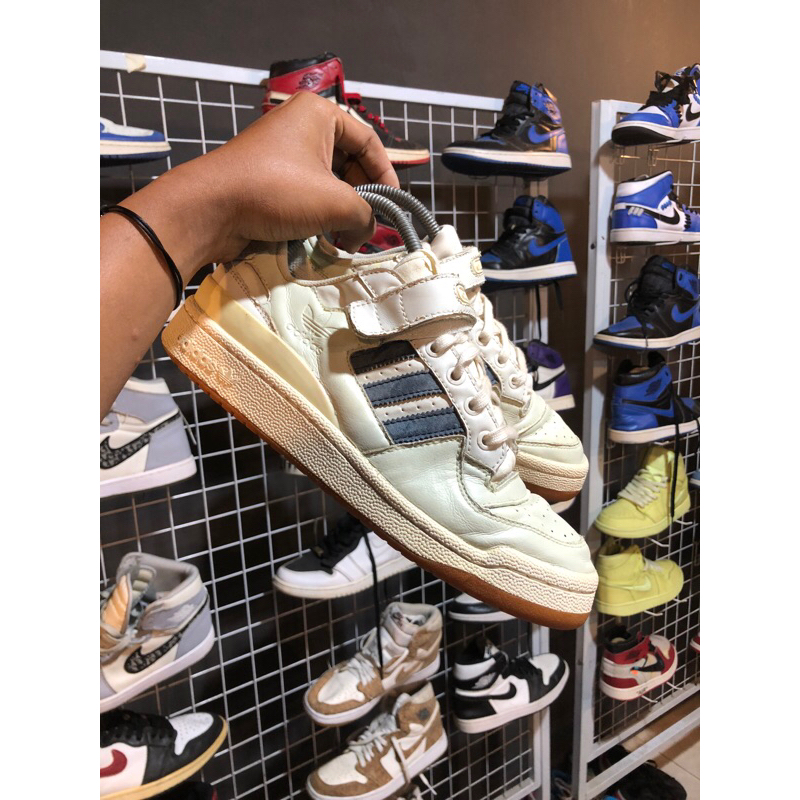 adidas forum second