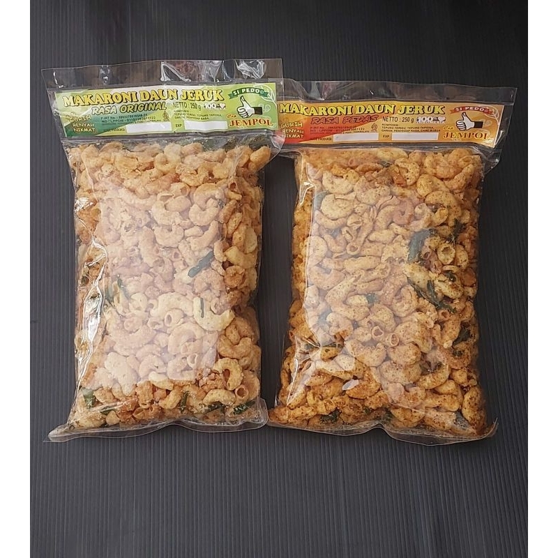 

Makaroni Sipedo Daun Jeruk Rasa Original / Pedas 250 gram